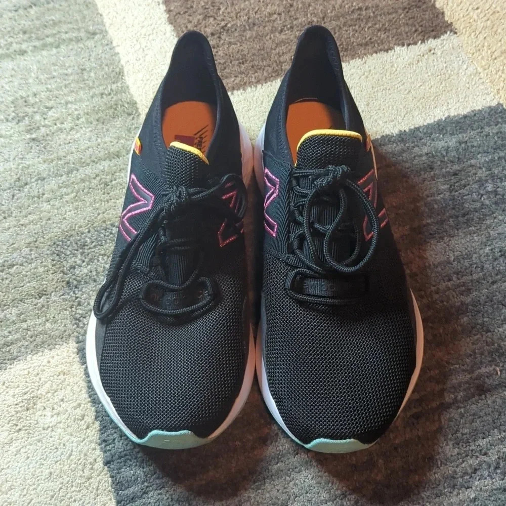 New Balance Fresh Foam Roav Women's Size 8.5
